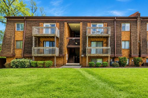 a14-2840 Colonial Ave Sw, Roanoke, VA, 24015 | Card Image