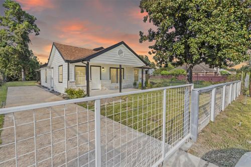 2513 Melbourne St, Houston, TX, 77026-1131 | Card Image