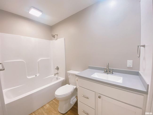 1203 E Reeves St, House other with 3 bedrooms, 2 bathrooms and null parking in Marion IL | Image 17