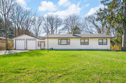 1890 Union Ave, Benton Harbor, MI, 49022-6264 | Card Image