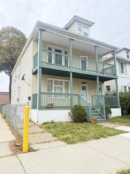 11331 Saint Aubin St, Hamtramck, MI, 48212-2910 | Card Image