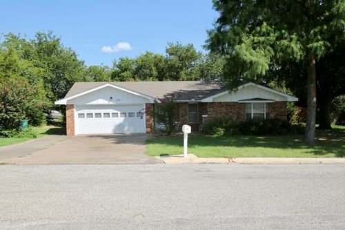 1509 Jefferson St, Bowie, TX, 76230-2603 | Card Image