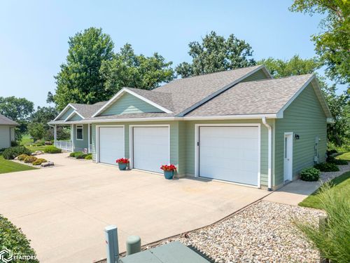 206 Brickyard Ct, Sheffield, IA, 50475-9703 | Card Image