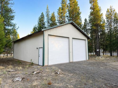 53316 Holtzclaw Road, La Pine, OR, 97739 | Card Image
