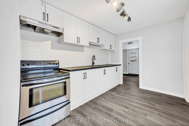 8 Jackson St, House other with 4 bedrooms, 1 bathrooms and 3 parking in Trenton ON | Image 6