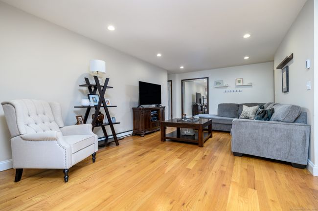 APT-39 - 180 Glenbrook Rd, Condo with 2 bedrooms, 2 bathrooms and 1 parking in Stamford CT | Image 5