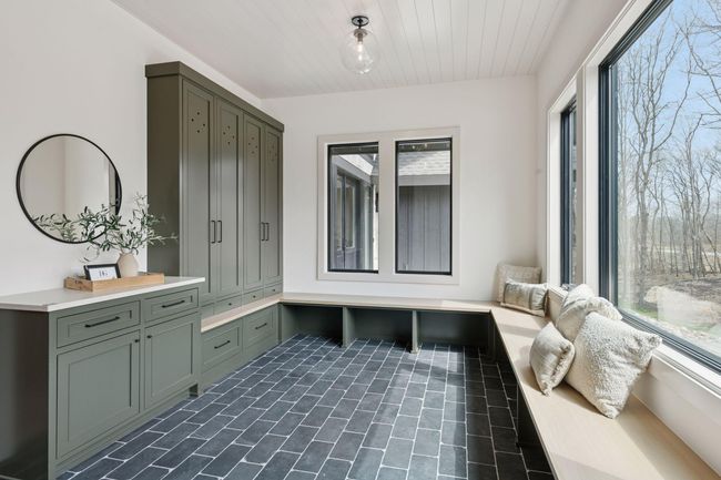 Mudroom | Image 37