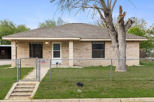 762 Avenue F, Poteet, TX, 78065 | Card Image