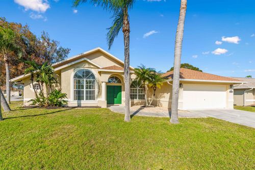 231 Se Crosspoint Dr, Port St Lucie, FL, 34983-2559 | Card Image