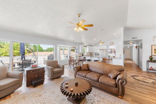 985 E Fort Pierce Dr, St. George, UT, 84790-8810 | Card Image