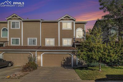 1498 Willow Oak Road, Townhouse with 3 bedrooms, 2 bathrooms and 2 parking in Castle Rock CO | Image 2