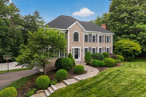 24 Thurston Dr, Lee, NH, 03861-6242 | Card Image