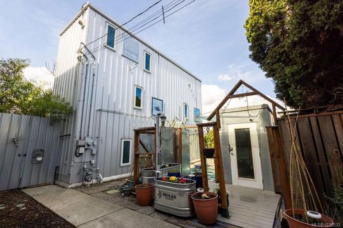 3112 Steele St, Victoria, BC, V8Z3N8 | Card Image