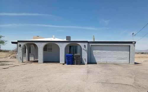 2373 Oahu Ln, Thermal, CA, 92274-8226 | Card Image