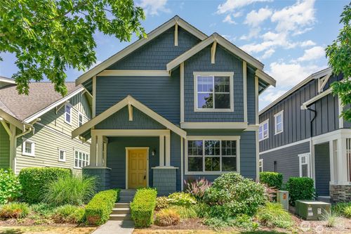 1774 25th Ave Ne, Issaquah, WA, 98029-2600 | Card Image