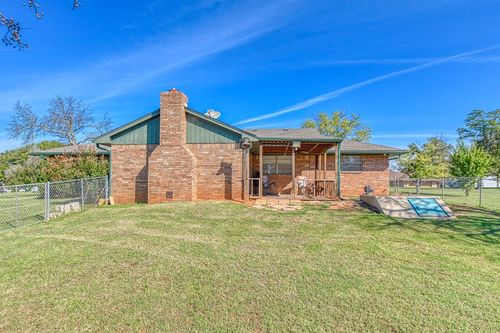 7338 Brenda Cir, Norman, OK, 73026-4519 | Card Image