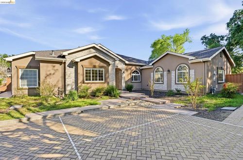 1747 1st Ave, Walnut Creek, CA, 94597-2558 | Card Image