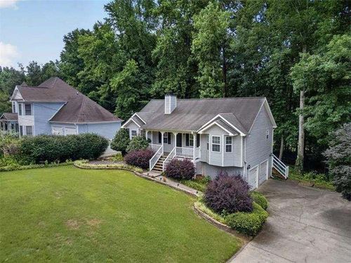 72 Victorian Cir, Dallas, GA, 30157-5665 | Card Image