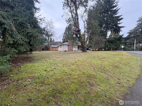 2001 Ne 177th Street, Shoreline, WA, 98155 | Card Image