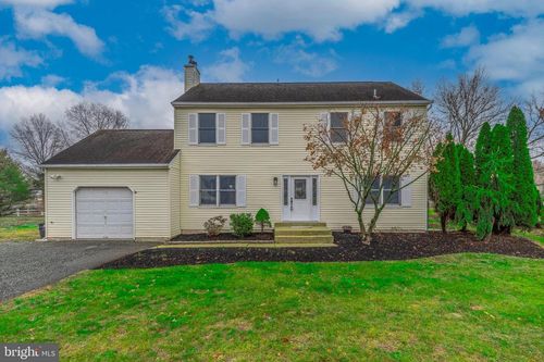 104 Hampton Circle, GILBERTSVILLE, PA, 19525 | Card Image