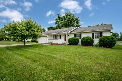 126 Darla Dr, Creston, OH, 44217-9700 | Card Image