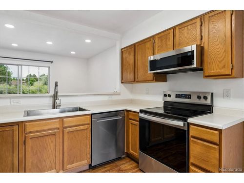 c-10557 W Maplewood Dr, Littleton, CO, 80127 | Card Image