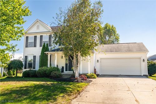 3026 Wright Rd Nw, Uniontown, OH, 44685-6613 | Card Image