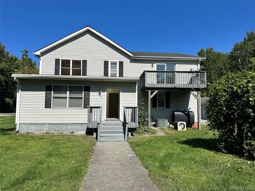 14 Givens Ln, Fishkill, NY, 12524-1305 | Card Image