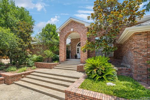 10 Inwood Mnr, San Antonio, TX, 78248-1618 | Card Image