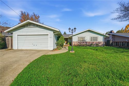 464 Nokomis Dr, Ukiah, CA, 95482-5638 | Card Image