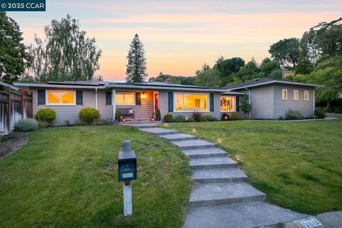 1100 Hillcrest Dr, Lafayette, CA, 94549-3113 | Card Image