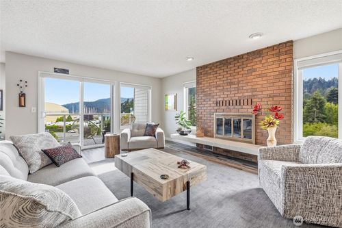 306-1800 Skyline Way, Anacortes, WA, 98221-2983 | Card Image