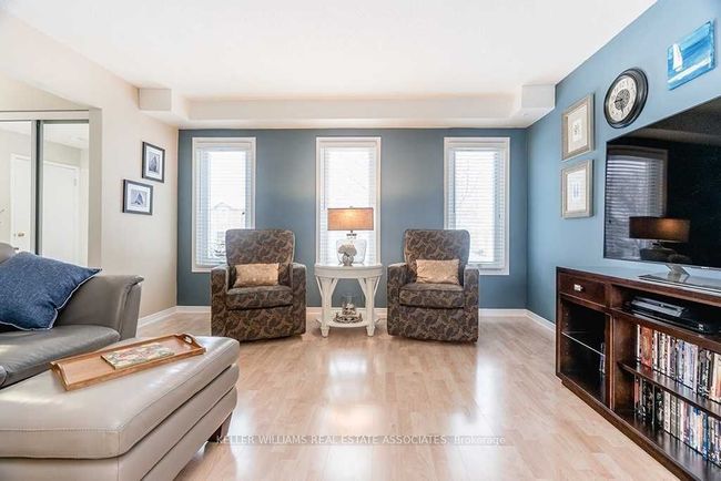 16 Julie St, House other with 4 bedrooms, 3 bathrooms and 2 parking in Angus ON | Image 5
