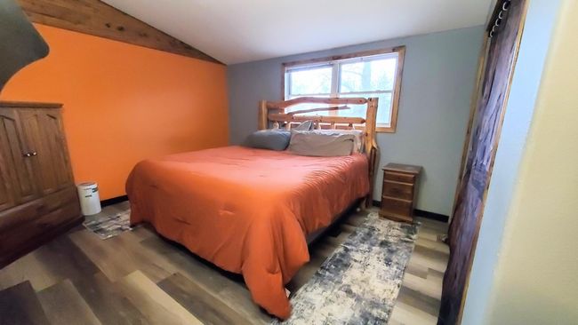 spacious bedroom | Image 12