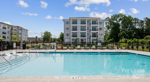 1b4-5120 77 Center Dr, Charlotte, NC, 28217 | Card Image