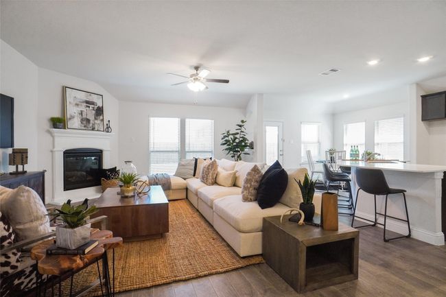 11221 Ranchera Dr, House other with 3 bedrooms, 2 bathrooms and null parking in Aubrey TX | Image 5