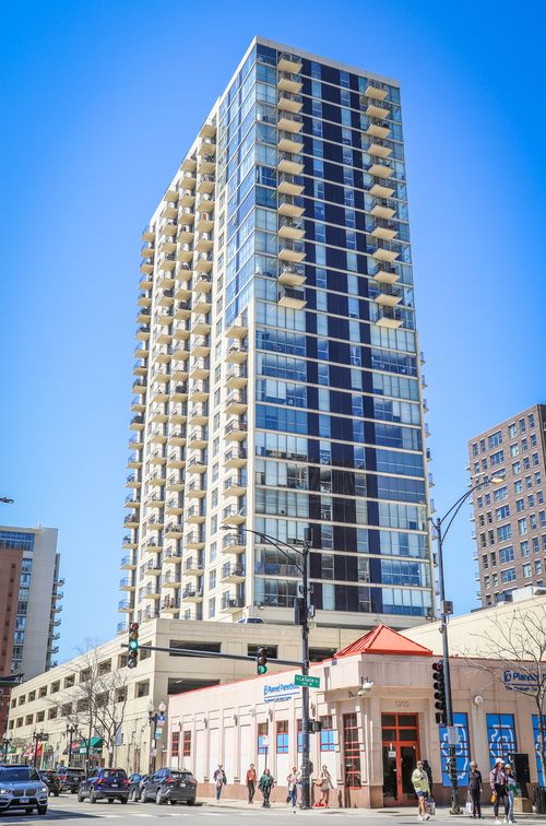 1607-1212 N La Salle Dr, Chicago, IL, 60610-8039 | Card Image