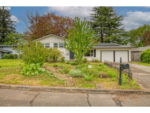 16315 Ne Holladay St, Portland, OR, 97230 | Card Image