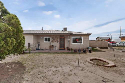 911 Impala Dr, Belen, NM, 87002-8105 | Card Image