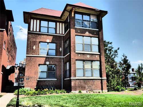 3s-5653 Waterman Boulevard, St Louis, MO, 63112 | Card Image