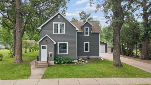 700 2nd Ave Sw, Hutchinson, MN, 55350-2305 | Card Image