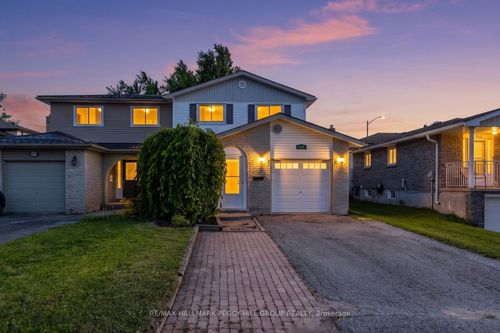 112 Kozlov St, Barrie, ON, L4N4P9 | Card Image