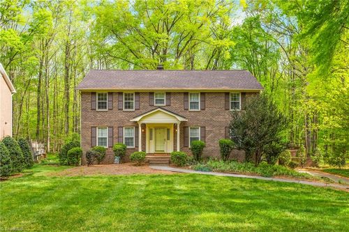 578 Maidstone Ln, Clemmons, NC, 27012-9014 | Card Image