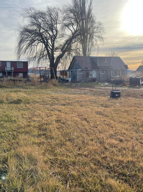 3364 Johns Ave, Klamath Falls, OR, 97603-1966 | Card Image