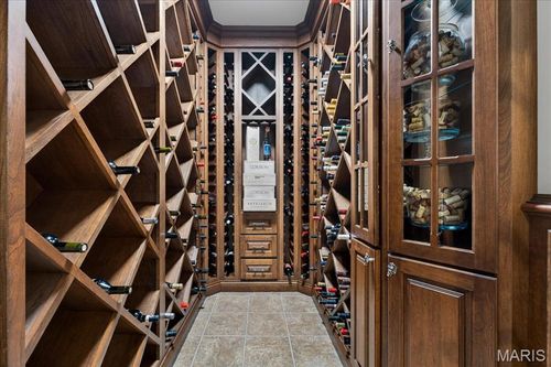 27 Bonhomme Grove Ct, Chesterfield, MO, 63017-6053 | Card Image