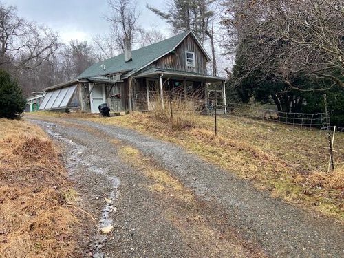 1512 Blue Ridge Pkwy, Floyd, VA, 24091-2801 | Card Image