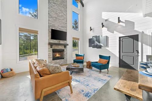 274 Eagle Mountain Trl, Broken Bow, OK, 74728-1197 | Card Image