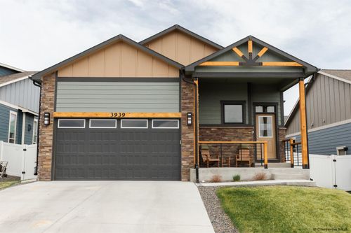 3939 Dixon Dr, Cheyenne, WY, 82001-6354 | Card Image