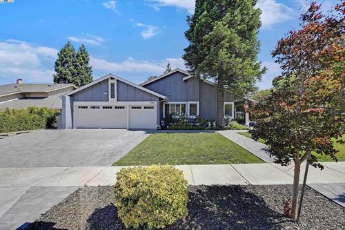 1196 Crellin Rd, Pleasanton, CA, 94566-6913 | Card Image
