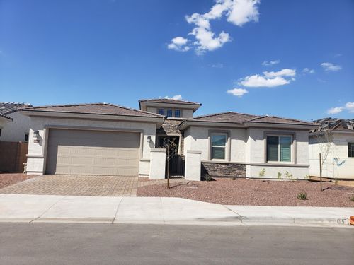 8552 W Midway Ave, Glendale, AZ, 85305-6702 | Card Image